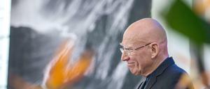  Zum Abschluss der Frankfurter Buchmesse erhielt der brasilianische Fotograf Sebastio Salgado 75, den Friedenspreis des Deutschen Buchhandels.