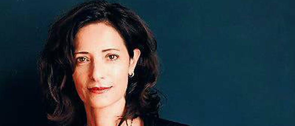 Kristin Derfler ist Drehbuchautorin und Mitbegründerin der Autoreninitiative Kontrakt ’18. Ihr Zweiteiler „Brüder“ gewann 2018 den deutschen Fernsehpreis. Zurzeit entwickelt sie Serienformate.