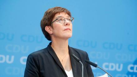 Sie ist es erkennbar leid: Annegret Kramp-Karrenbauer, CDU Bundesvorsitzende. 