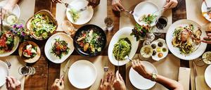 Wer zu früh zu einem verabredeten Abendessen kommt, kann die Zeit auch noch anders verbringen, findet unsere Autorin.