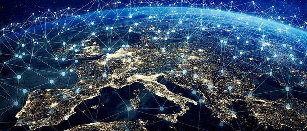 Eng verbunden. Im Kern geht es darum, ein Netzwerk zu bilden, bei dem Unternehmen ihre Daten speichern, miteinander teilen und verarbeiten können.