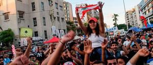 Auch in Sidon wird der Rücktritt der Regierung gefeiert.