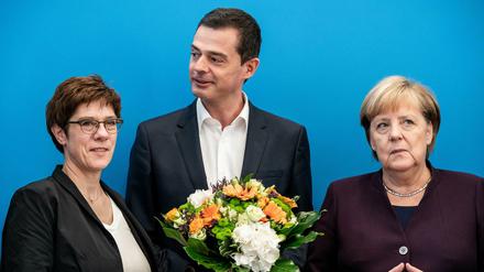 Thüringens CDU-Chef Mike Mohring am Montag mit CDU-Chefin Annegret Kramp-Karrenbauer und Kanzlerin Angela Merkel.
