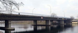 Die Salvador-Allende-Brücke in Köpenick im Jahr 2014.