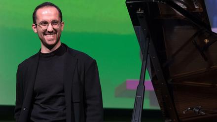 Igor Levit, wenn er zum Flirt mit der Kamera aufgelegt ist.