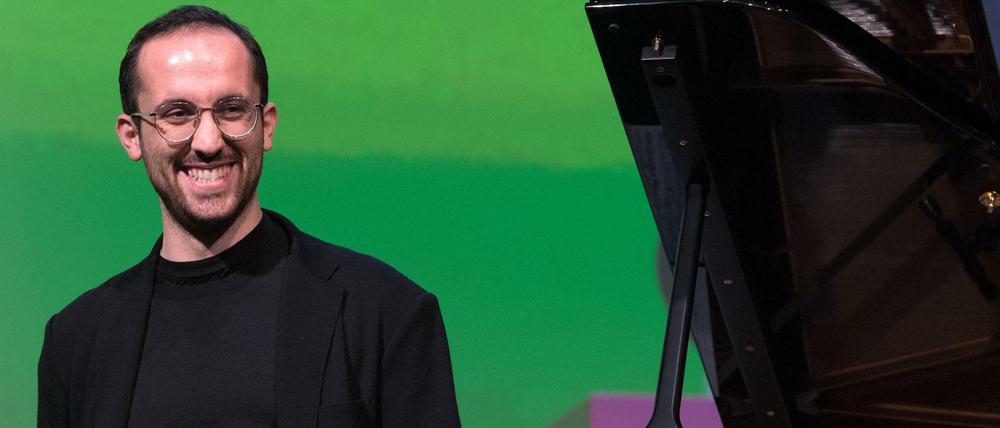 Igor Levit, wenn er zum Flirt mit der Kamera aufgelegt ist.