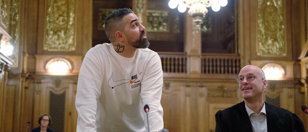 Kein Erfolg vor dem Bundesverwaltungsgericht: Bushido (l), Rapper und Musikproduzent, mit seinem Anwalt in Leipzig.