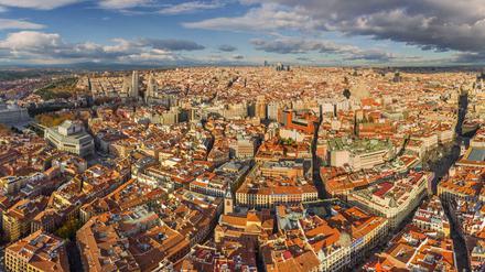 Die spanische Regierung hat Madrid als Austragungsort der nächsten Weltklimakonferenz angeboten.