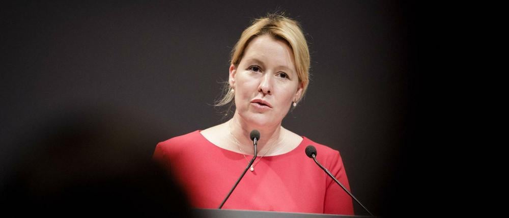 Ein Porträt der Bundesfamilienministerin Franziska Giffey.