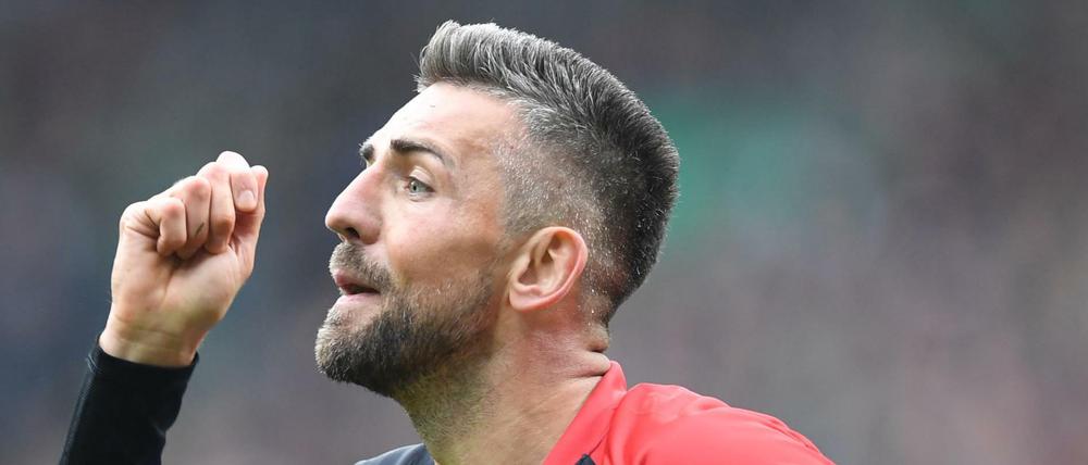 Hallo, Schiri: Vedad Ibisevic gilt als einer der emotionalen Anführer im Team von Hertha BSC.