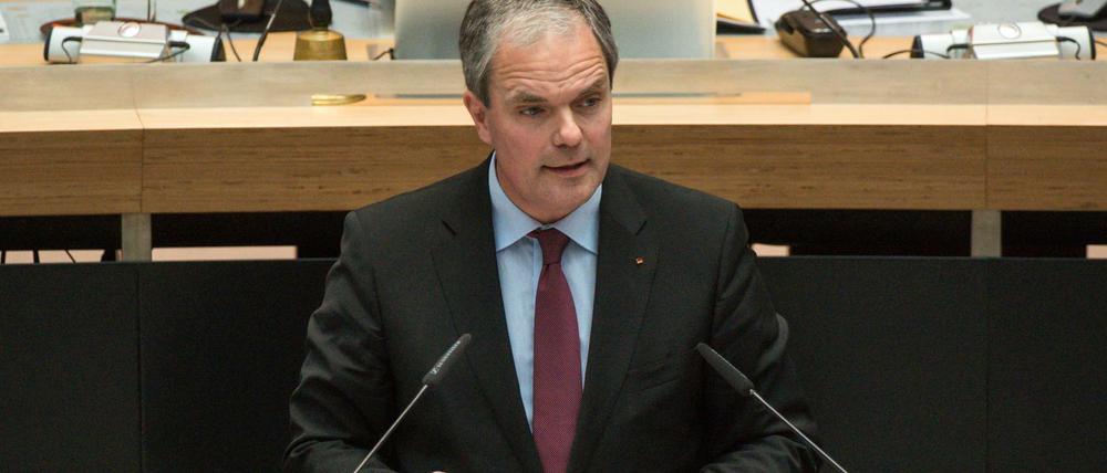 Burkard Dregger (CDU) spricht bei einer Sitzung des Berliner Abgeordnetenhauses.