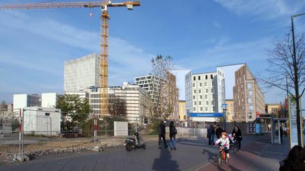 Baugebiet Europa-City in Berlin-Mitte. Entlang der Heidestraße in Mitte nördlich vom Berliner Hauptbahnhof sind Tausende Wohnungen entstanden. Die Europa-City ist mit rund vierzig Hektar Berlins größte innerstädtische Entwicklungsfläche - sie grenzt an ein Quartier mit großen sozialen Problemen. Das Foto stammt von 2017.