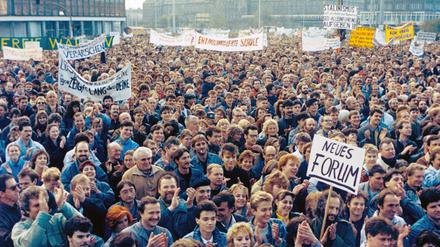 "Schluss mit der DDR!" - Das stand vor 30 Jahren auf keinem der Plakate. 