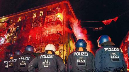 Brennpunkt Rigaer Straße. Samstag eskalierte die Lage mal wieder.