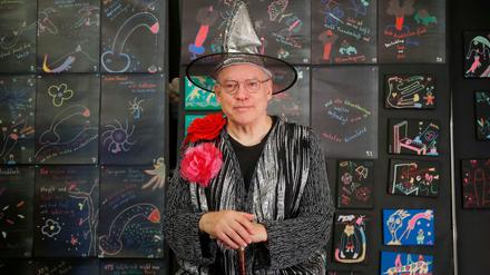 Schamane vom Dienst: Rosa von Praunheim in seiner Wilmersdorfer Wohnung.