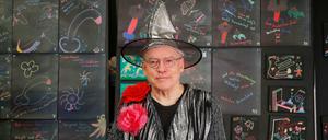 Schamane vom Dienst: Rosa von Praunheim in seiner Wilmersdorfer Wohnung.