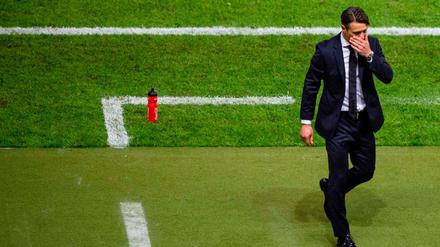 Und Abgang. Niko Kovac kann sich endlich einen neuen Klub suchen.