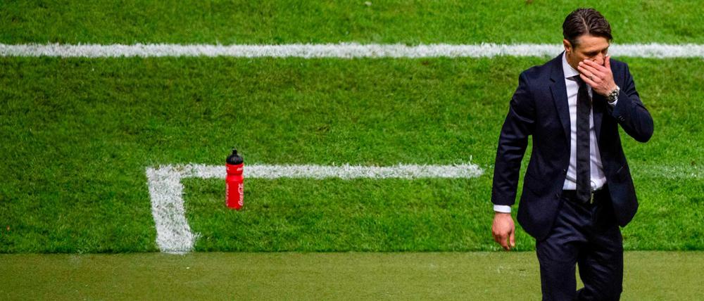 Und Abgang. Niko Kovac kann sich endlich einen neuen Klub suchen.