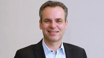 Frank Überall wurde auf dem Verbandstag des DJV mit 84,3 Prozent der Stimmen als Vorsitzender wiedergewählt. 