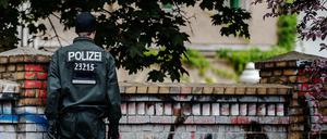Polizeibeamte im Görlitzer Park. 