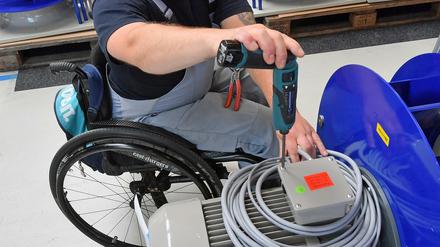 Wer nicht genug Menschen mit Behinderung einstellt muss eine Abgabe zahlen – viele Unternehmen tun das.