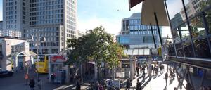 Der Hardenbergplatz in Charlottenburg am Bahnhof Zoo.