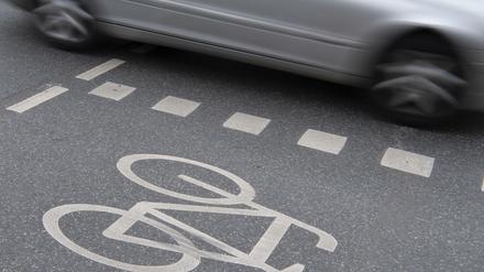 Unfall zwischen Auto und Rad.