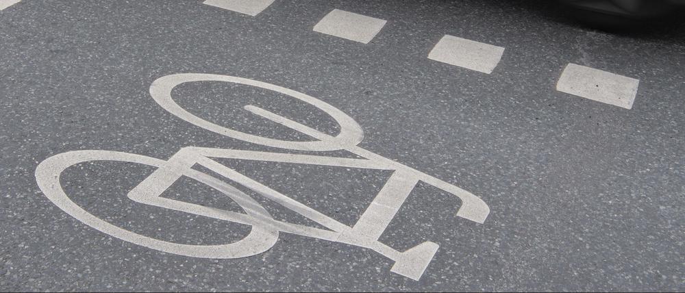 Unfall zwischen Auto und Rad.