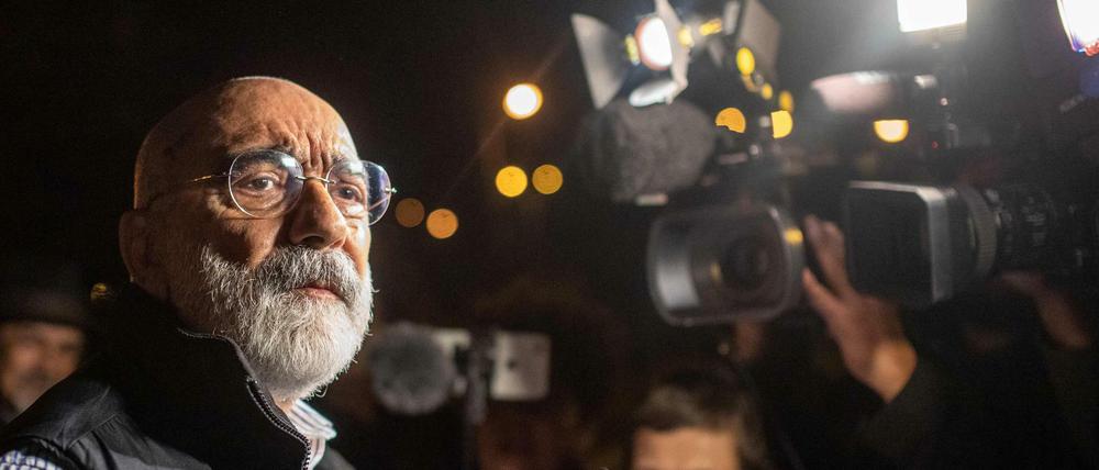 Derr türkische Autor und Journalist Ahmet Altan nach seiner Haftentlassung 