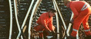 Weichenstellung: Der Zusammenschluss von Bundesbahn und Reichsbahn war nicht unkompliziert.