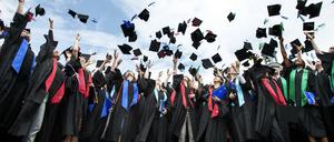 Bei der Promotion soll die Unabhängigkeit von ökonomischen Interessen gewahrt sein, sagen Bildungsforscher.