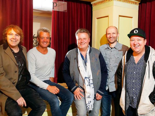 Die Prinzen sind (von rechts) Sebastian Krumbiegel, Tobias Künzel, Wolfgang Lenk, Jens Sembdner, Henri Schmidt und Mathias Dietrich.
