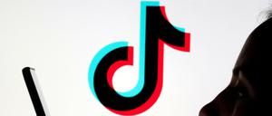 Die App TikTok ist bei Jugendlichen auf der ganzen Welt beliebt.