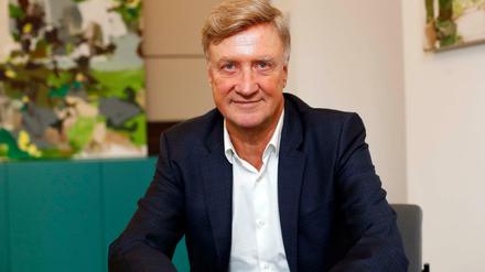 Ole von Beust, der ehemalige Hamburger Politiker in seinem Buero in Berlin.