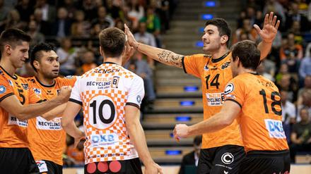 Jubel bei den BR Volleys. Gegen Herrsching siegen die Berliner souverän. 