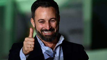 Santiago Abascal während der Wahlnacht in Madrid.