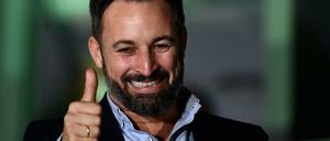 Santiago Abascal während der Wahlnacht in Madrid.