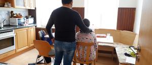 Die kleine Tochter von Maria und Christo ist traumatisiert vom Polizeieinsatz in ihrer Wohnung. Was genau geschah, wird derzeit von vielen Stellen ermittelt. 