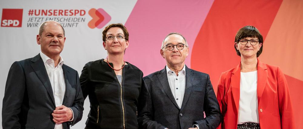 Olaf Scholz, Klara Geywitz, Norbert Walter-Borjans und Saskia Esken (von links).
