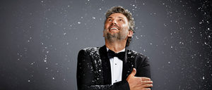 Schnee und Lametta. Star-Tenor Jonas Kaufmann.