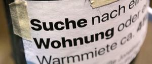 CDU und FDP kritisieren den Entwurf zum Mietendeckel - und freuen sich auf Tesla in Brandenburg.
