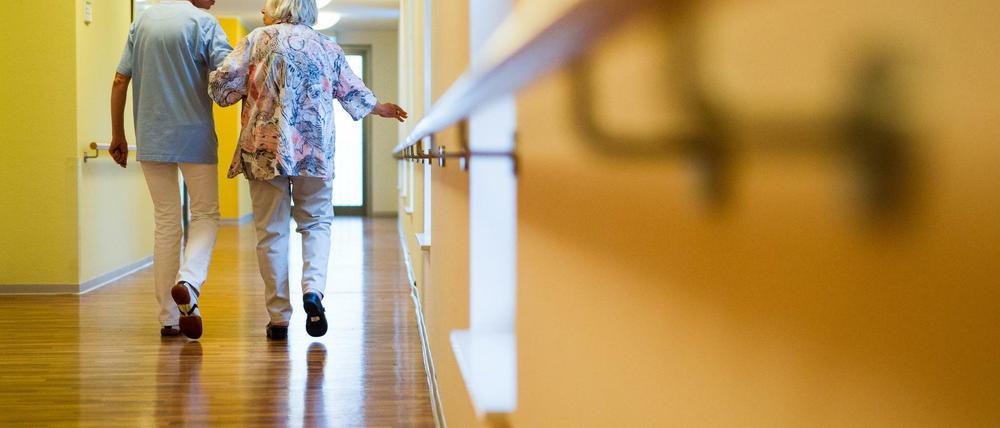 Verstärkt Leiharbeit die Peronalnot in den Pflegeheimen - oder lindert sie sie?