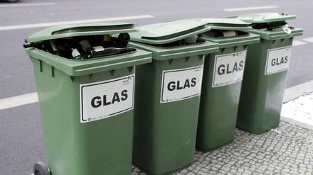 Das war einmal: Außerhalb des Berliner S-Bahn-Rings werden die Altglastonnen abgeräumt.  