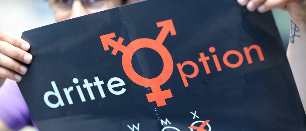 Männlich, weiblich, divers: Seit Anfang des Jahres gibt es eine dritte Geschlechtsoption.