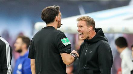 Wie war das mit der Vorbildfunktion? In der Bundesliga ist der Umgangston oft rau - wie hier bei Leipzigs Trainer Julian Nagelsmann.