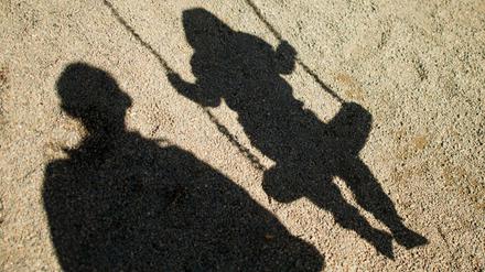 Sexualisierte Gewalt gegen Kinder: Zahlreiche Vereine leisten Beratung und Präventionsarbeit.