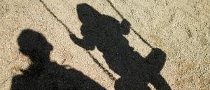 Sexualisierte Gewalt gegen Kinder: Zahlreiche Vereine leisten Beratung und Präventionsarbeit.