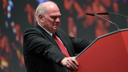 Wer wird denn da gleich weinen? Na, der Uli Hoeneß. War doch klar!
