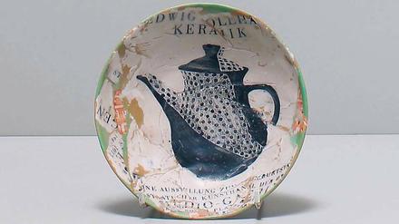 Keramischer Teller mit Kannenmotiv