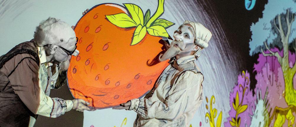 Auf der Rückseite des Mondes: Ein Szenenfoto aus „Münchhausen – Die Wahrheit übers Lügen“.